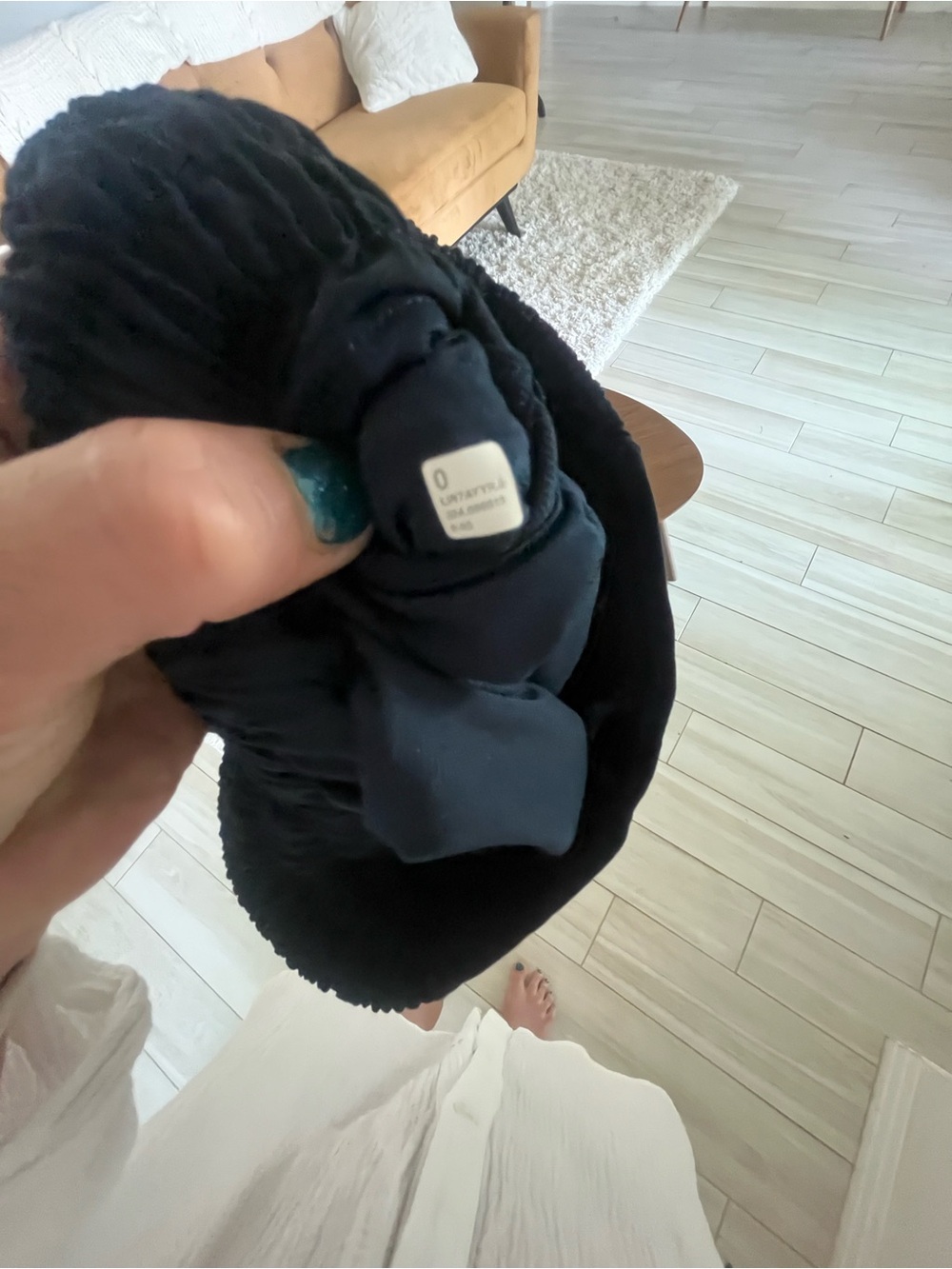 Barely worn Lululemon Hotty Hot - Picture 4 of 4